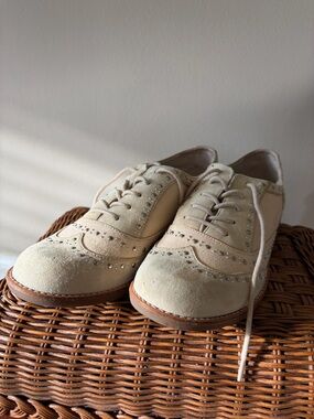 Gianni Bini Cream Suede Brogue Lace-Up Flats with Studs